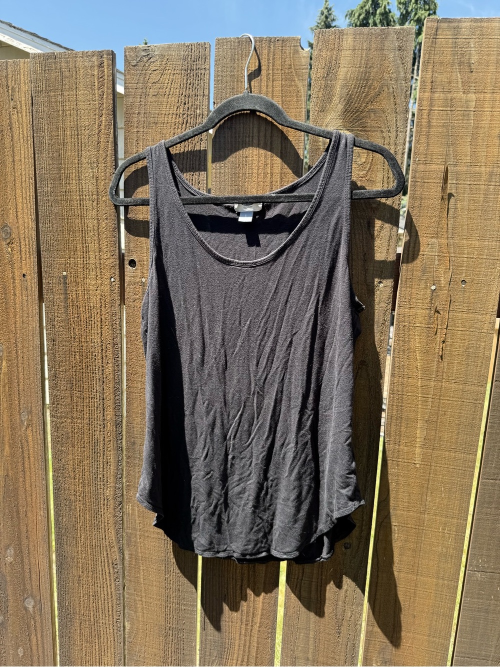 Black Scoop Neck Sleeveless Tank Top - Women